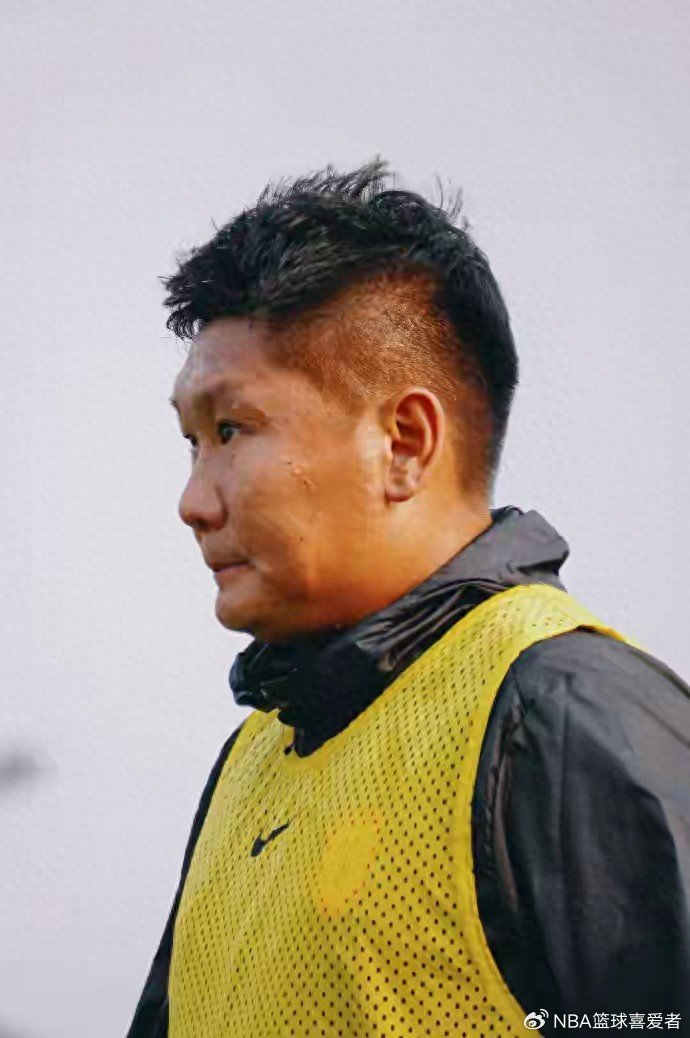 华体会网站-5万欧租来“妖锋”？重庆这波操作让中超同行坐不住了|肯帕努|球员|俱乐部|彩票|罗马尼亚_新浪体育_新浪新闻