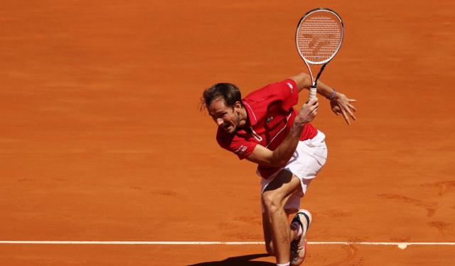 华体会网站-梅德维德夫结束“三大赛”8连败 “红土天残”开窍了？